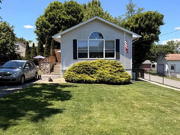 105 Spring St, Beckley, WV 25801