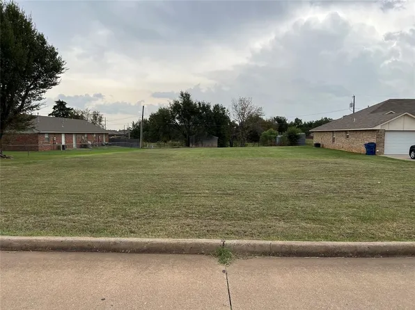 0 S 23rd St #4, Chickasha, OK 73018