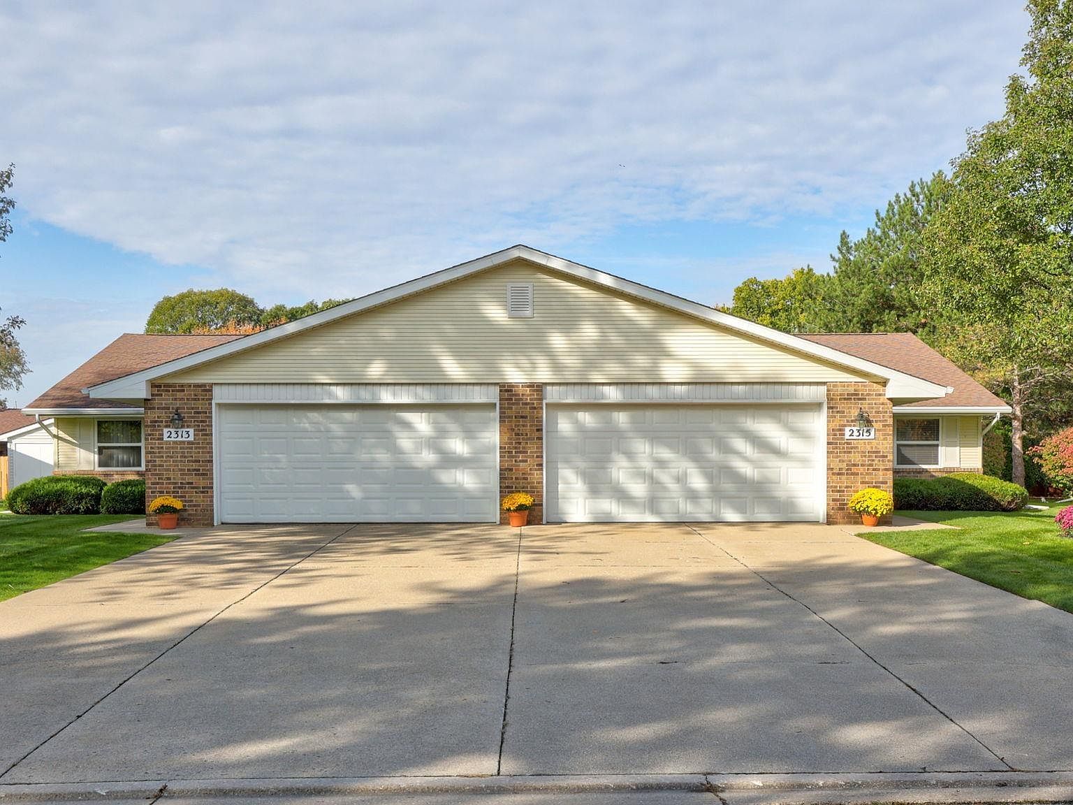 23132315 Darwin Ln, Saginaw, MI 48603 Zillow
