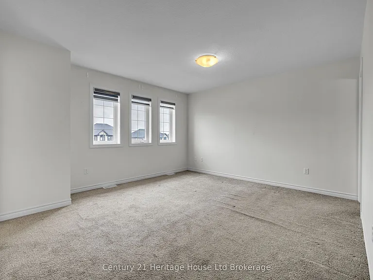 194 Links Cres — Photo 8