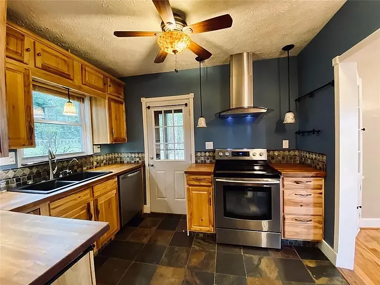 Kitchen 2
