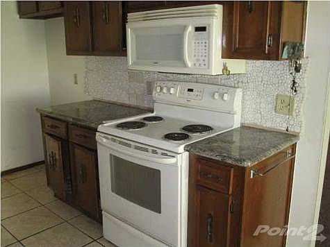 3rd image of 7767 Folkstone Dr