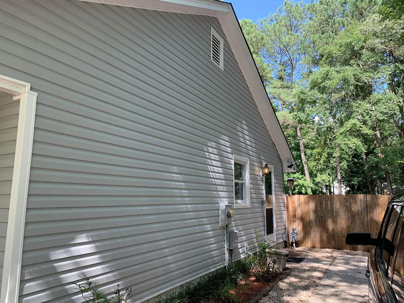3 bed, 1092 sqft, $1,725 — Photo 2
