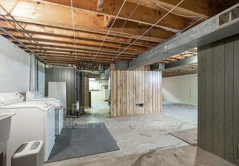 6188 Cabrini Ln — Photo 34