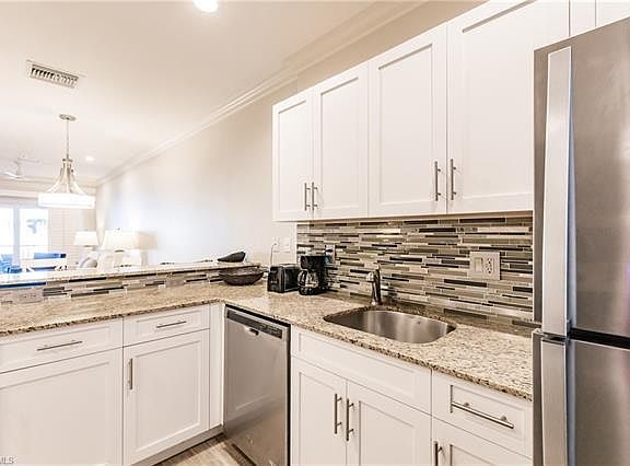 3rd image of 160 Palm St #210