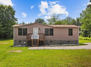 1022 Preston Dr, Burns, TN 37029