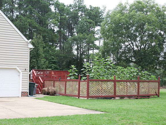 Garage cont. and Garden