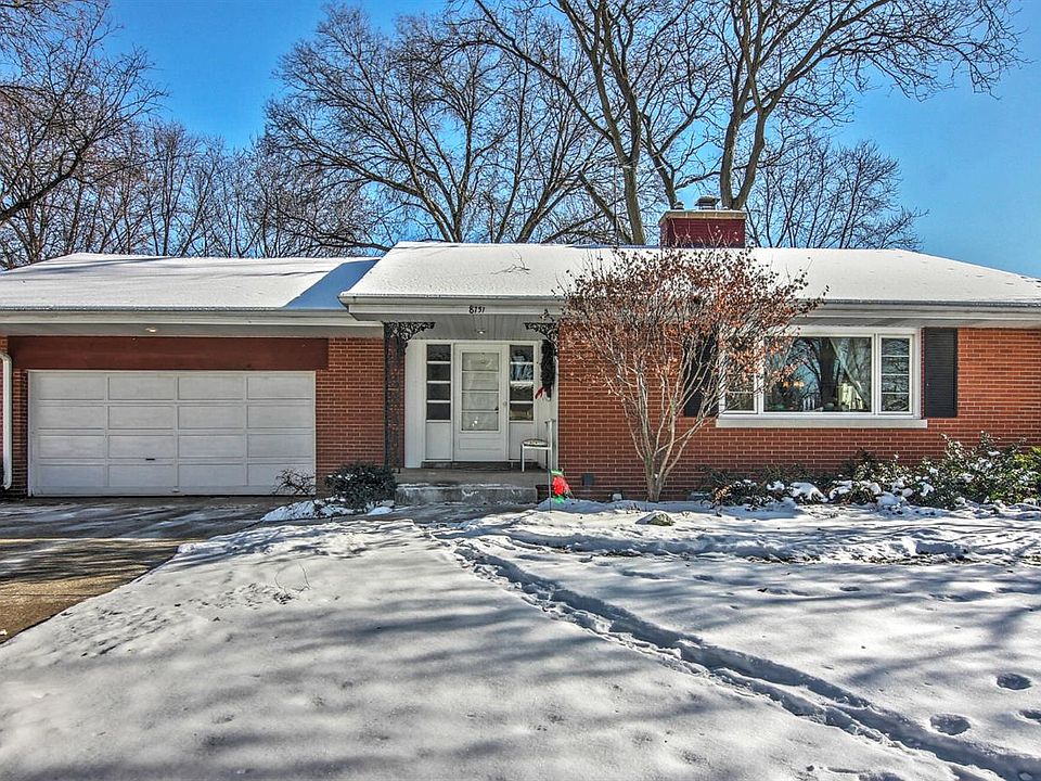 1st image of 8751 Parkway Dr