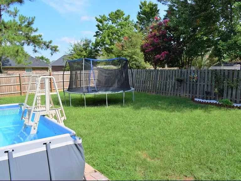 126 Adams Ln — Photo 16