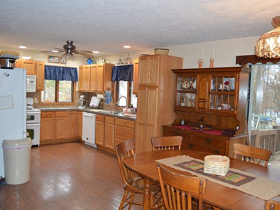 3rd image of 1296 N Cedar Ln