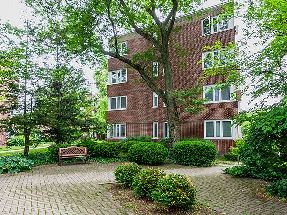 2nd image of 7210 Oak Ave APT 3SE