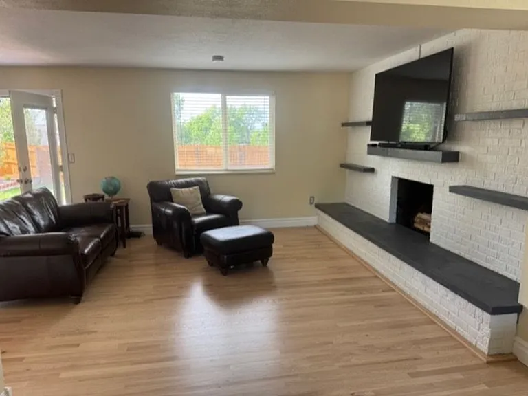 7830 Durham Way — Photo 3