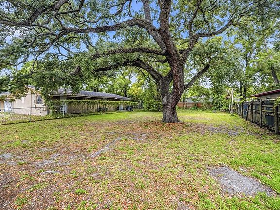 4th image of 1706 E IDELL STREET LOT 163