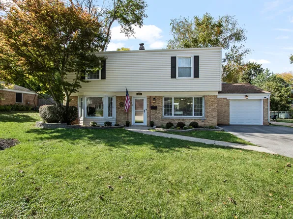423 S 4th Ave, Libertyville, IL 60048