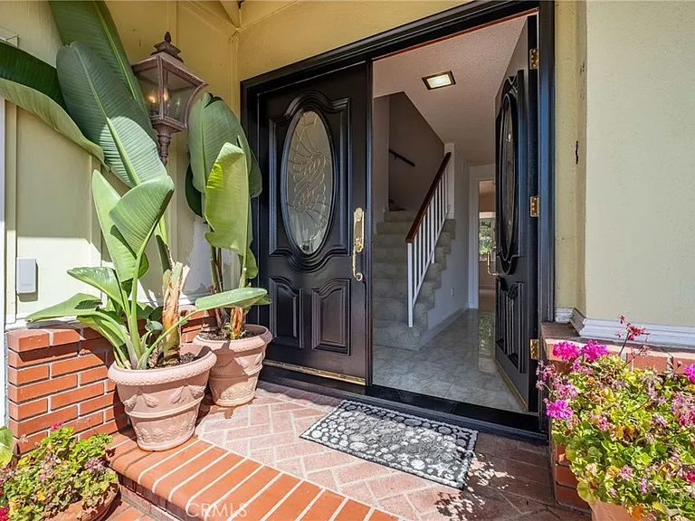 3675 Vigilance Dr — Photo 2