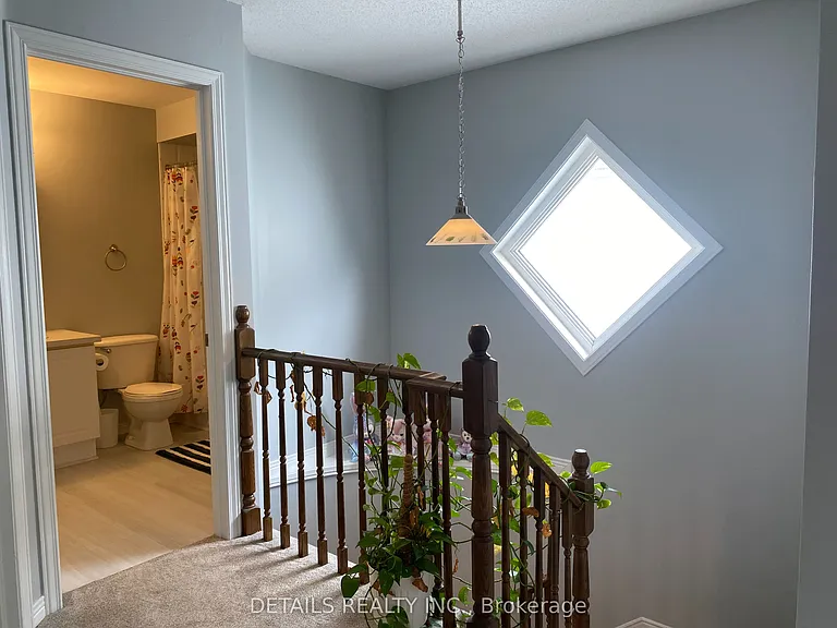 101 Milner Downs Cres — Photo 9