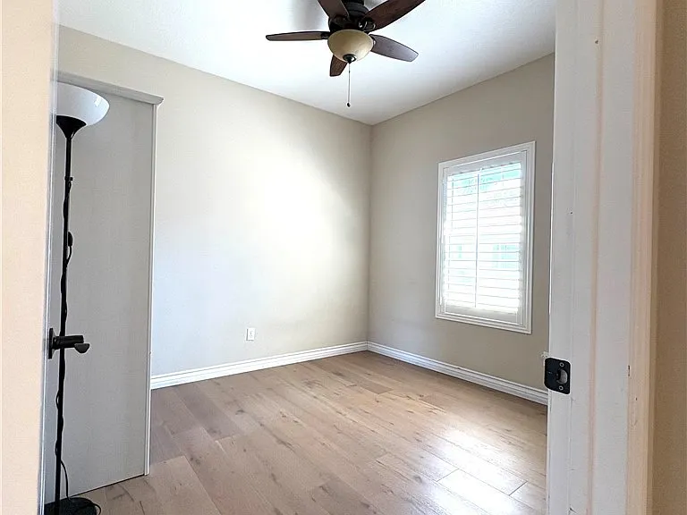 130 Melrose Dr — Photo 13