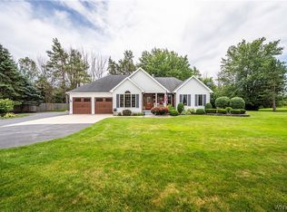 5082 Mapleton Rd, Lockport, NY 14094