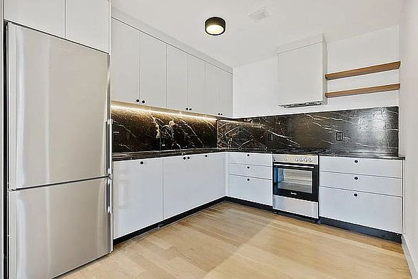 2nd image of 260 Gold St APT 613