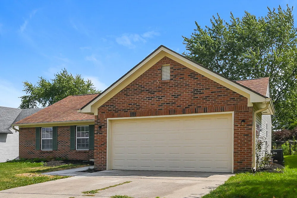 3 bed, 2.0 bath, 1409 sqft, $2,175 — Photo 3