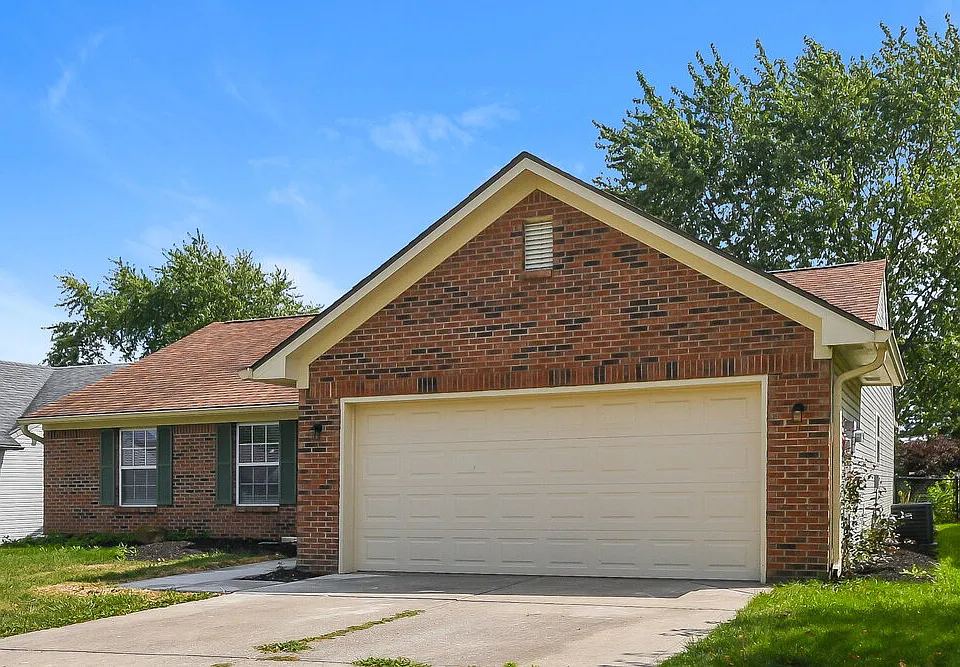 9695 Claymore Dr