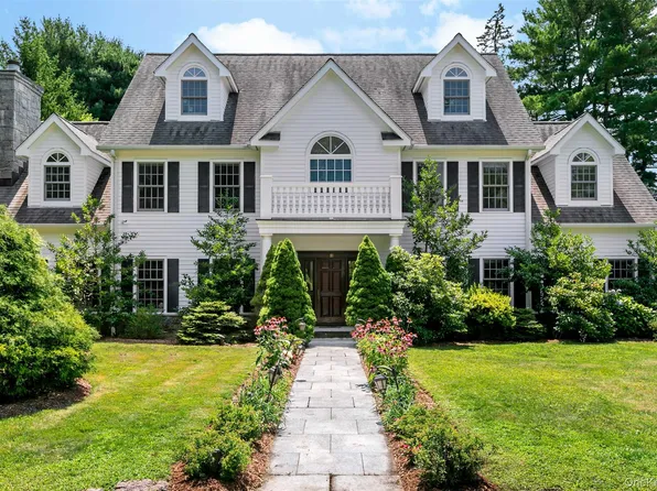 18 Sammis Lane, White Plains, NY 10605