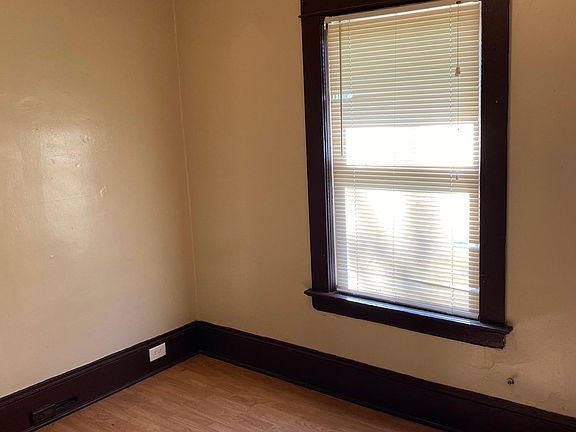 3rd image of 9513 Denison Ave