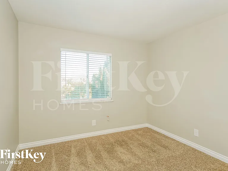 1727 Duarte Dr — Photo 12