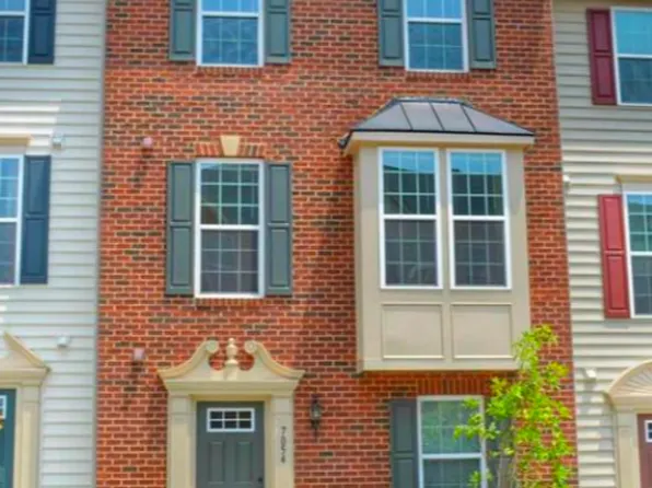 7054 Kona Dr #64, Gainesville, VA 20155