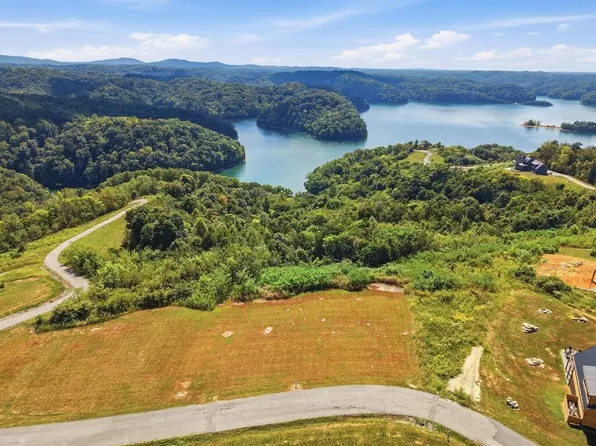 26 Blue Gill Ln, Hilham, TN 38568