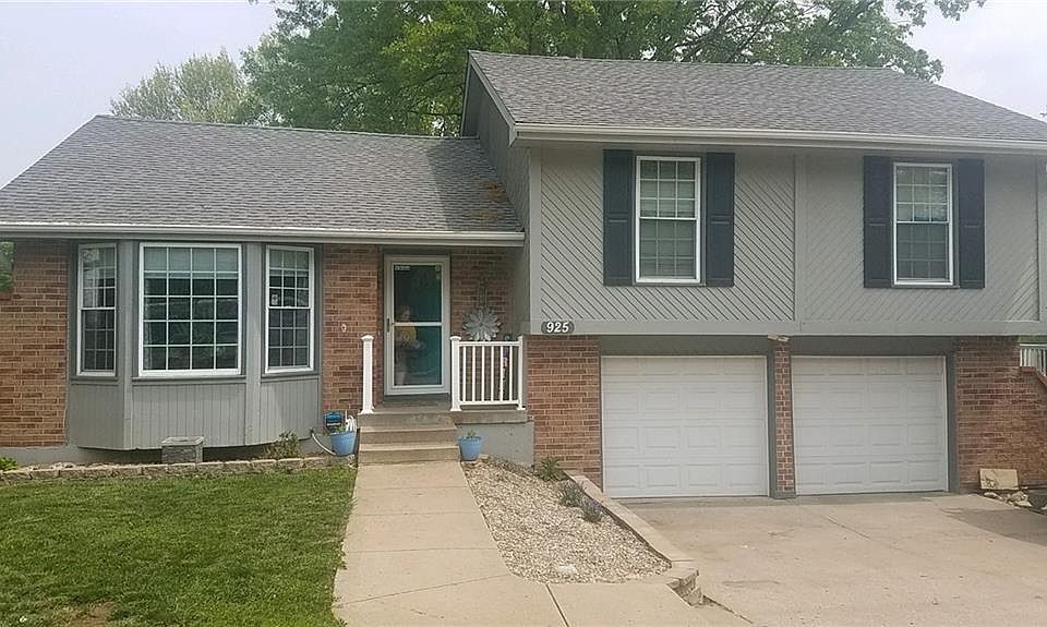 1st image of 925 Dunwich Dr