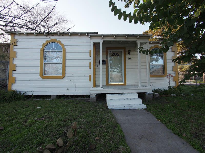 1st image of 2201 Niagara St