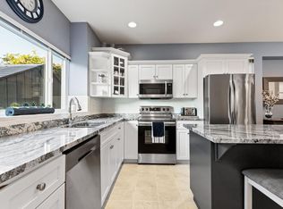 24107 102nd Ave, Maple Ridge, BC V2W2A2