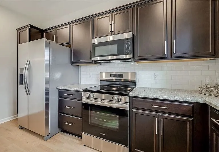 113 Fenway St — Photo 14