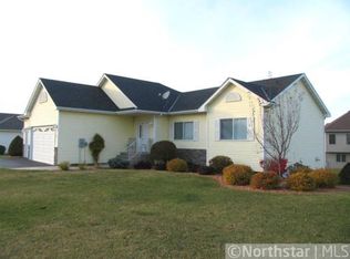 12854 295th St, Lindstrom, MN 55045