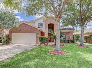 10015 Dawn Brook Dr, Pearland, TX 77584