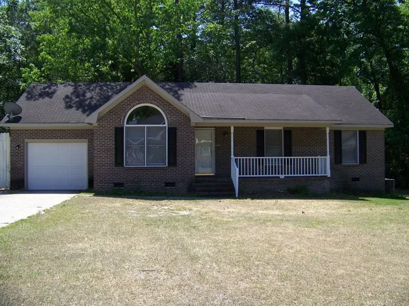 1981 Wheeling St, Fayetteville, NC 28303