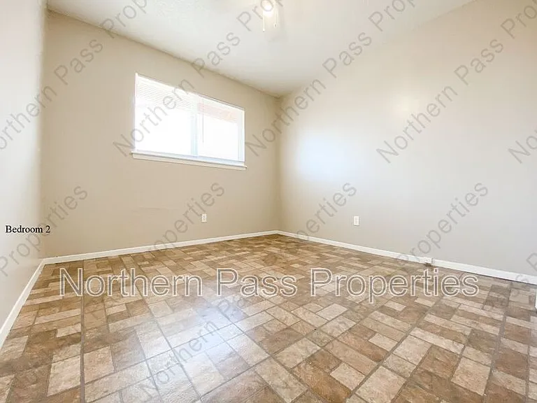 6435 Pizarro Dr — Photo 8
