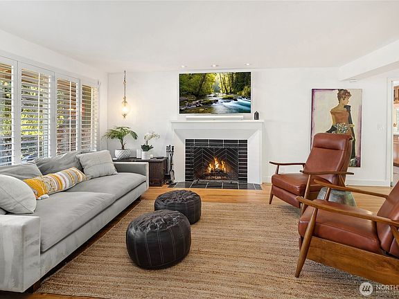 5th image of 5414 SW Beach Drive Terrace
