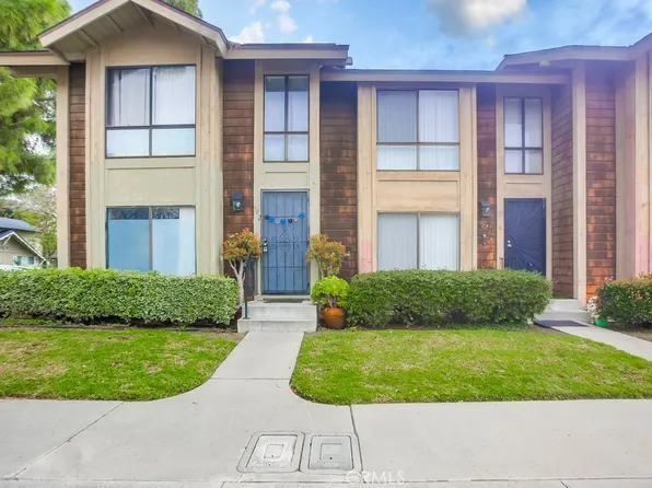 902 S Downey Pl #25, Anaheim, CA 92804