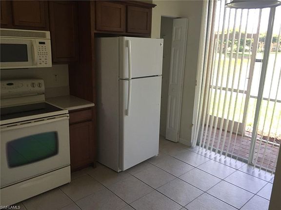 3rd image of 3244 Antica St