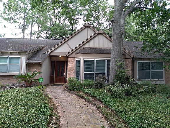 2nd image of 15803 Heatherdale Dr