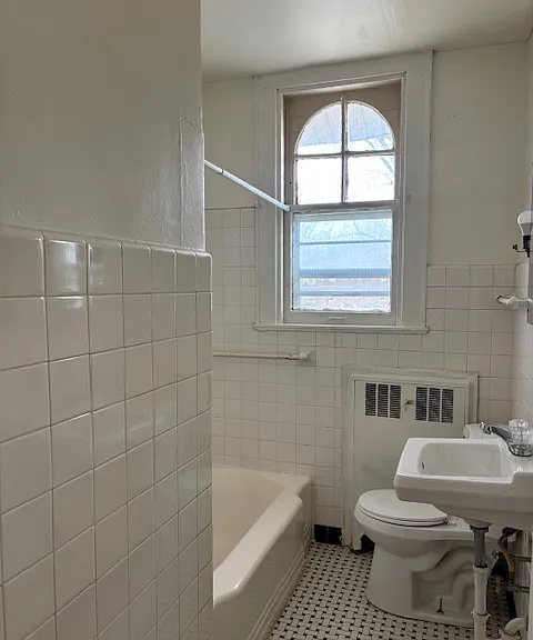 500 Oakhurst Dr #6 — Photo 4