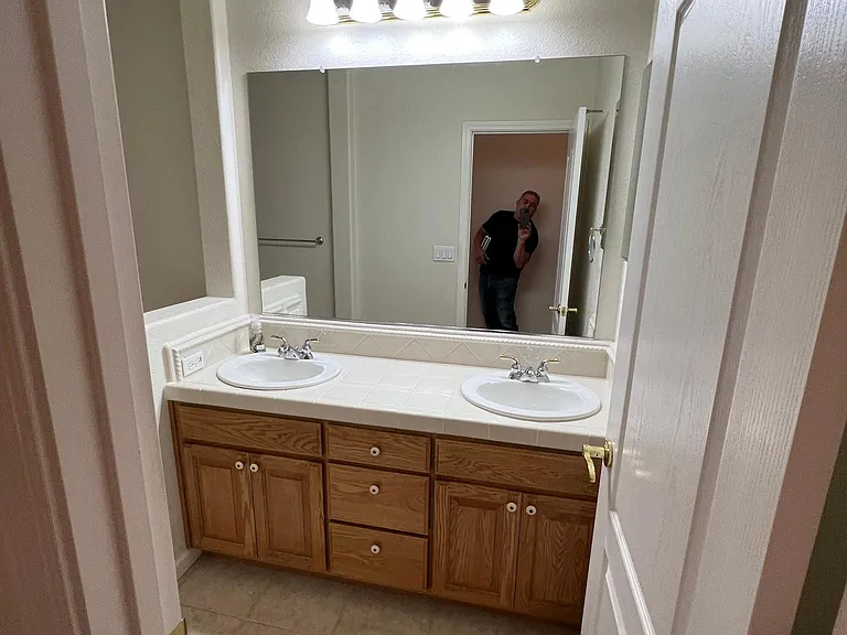 2094 Dorrington Dr — Photo 11