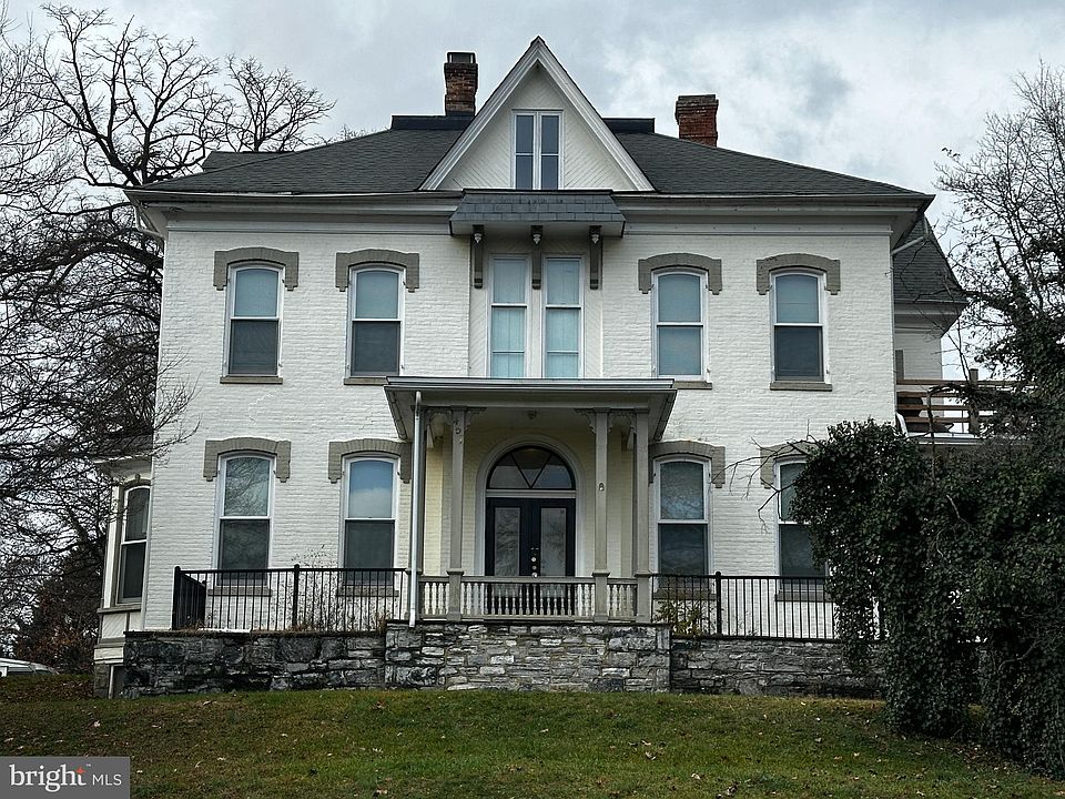 1st image of 457 N Potomac St