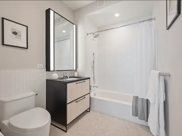 153-10 88th Avenue image 11 of 29