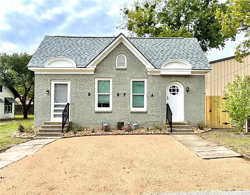 907 Bina St #A Photo 1