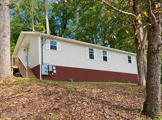 162 W Wadsworth Cir, Oak Ridge, TN 37830