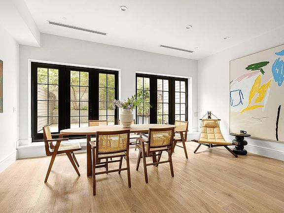 3rd image of 139 Sackett St #1