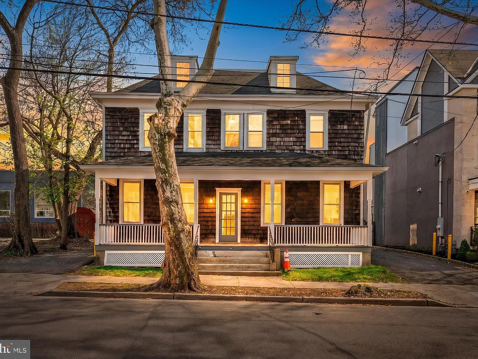 1 bed, $2,500 — Photo 1